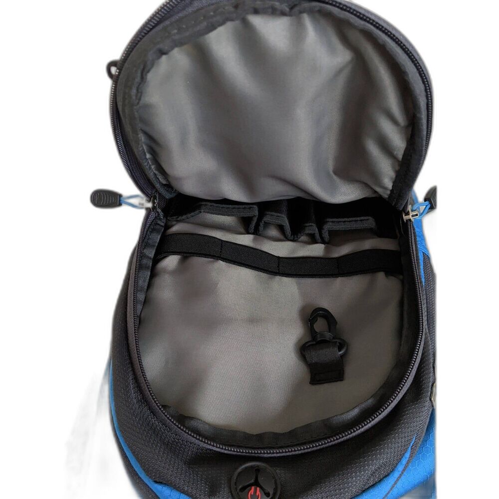 High Sierra Hydration Outdoor Hiking Backpack With Air Mesh Shoulder Straps - Picture 5 of 8